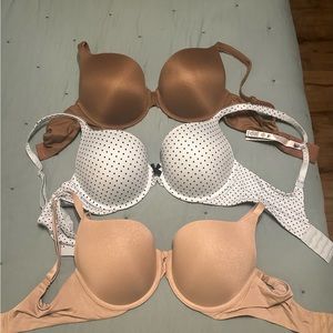 Victoria’s Secret 34D in EUC set of 3